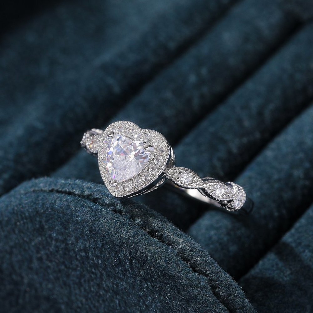 😍DELUXE EDITION HEART CZ FASHION SHINY DIAMOND SILVER RING, K888 - Picture 9 of 11